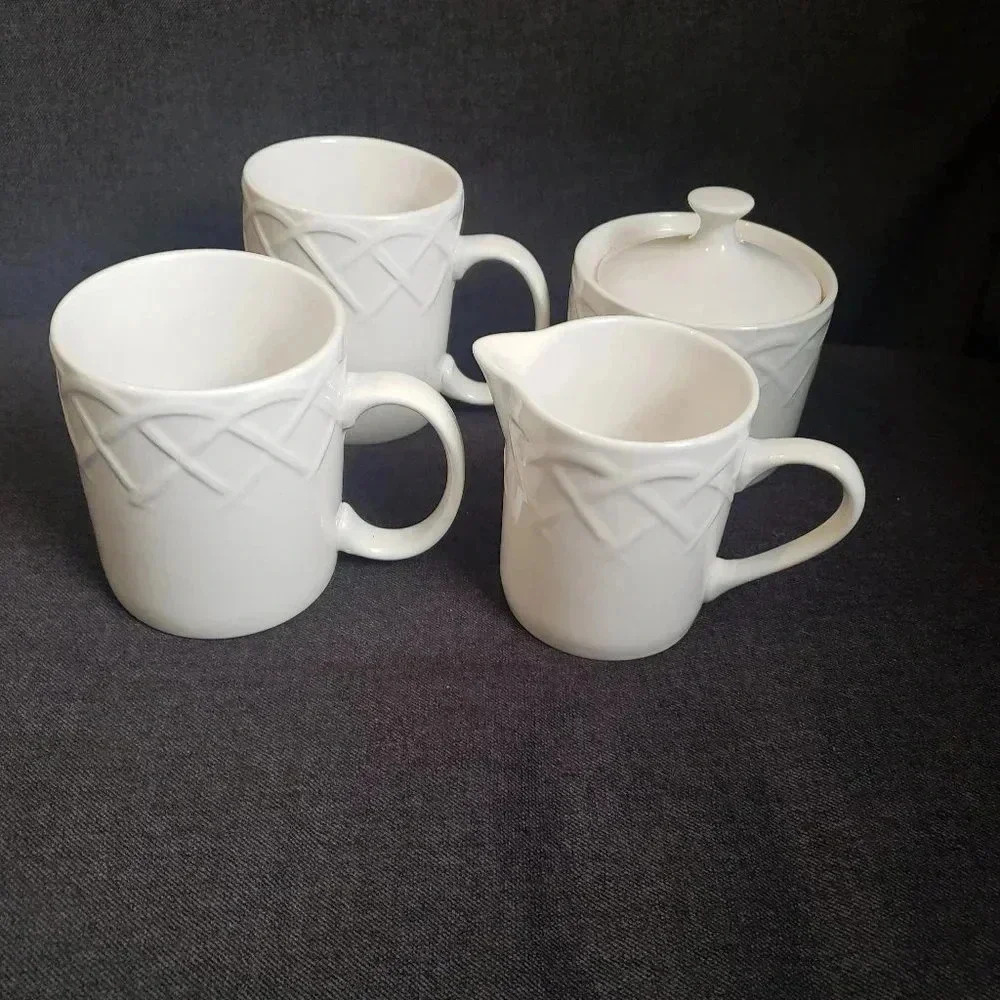 Oneida Picnic Sugar‎ & Creamer & 2 Mugs